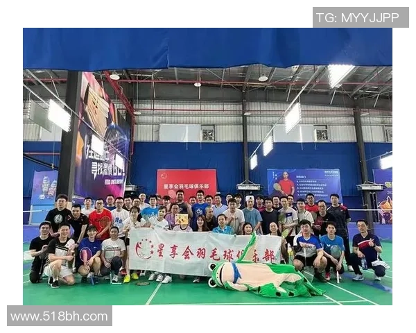 上海羽毛球队在城市联赛中以72分稳居积分榜首位,展现强劲实力 上海羽毛球队在城市联赛中以72分稳居积分榜首位,展现强劲实力