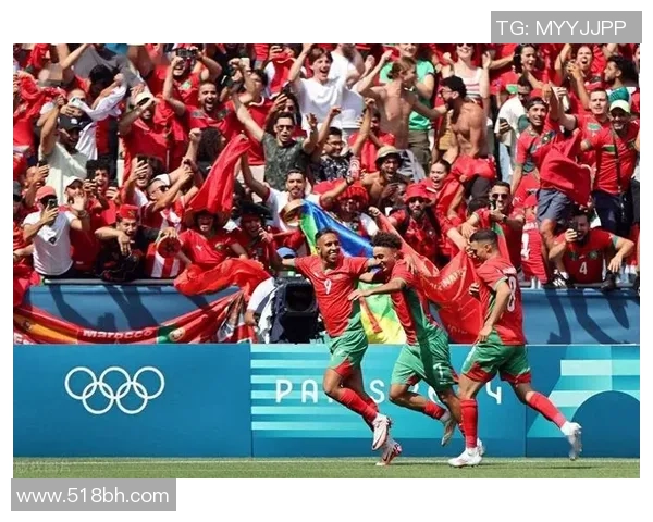 足球明星互相赞美精彩瞬间合集让我们一起见证球场上的友谊与激情 足球明星互相赞美精彩瞬间合集让我们一起见证球场上的友谊与激情