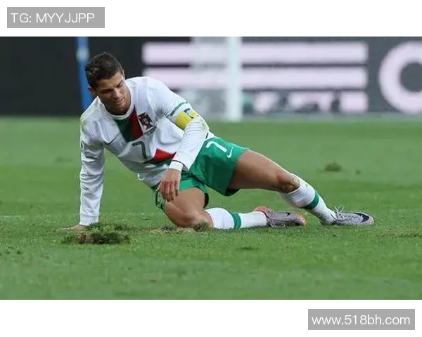 足球明星浪漫爱情壁纸精选展现激情与梦想的完美结合